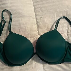 Victoria’s Secret PINK emerald green sparkle bra. Super cute and fun!